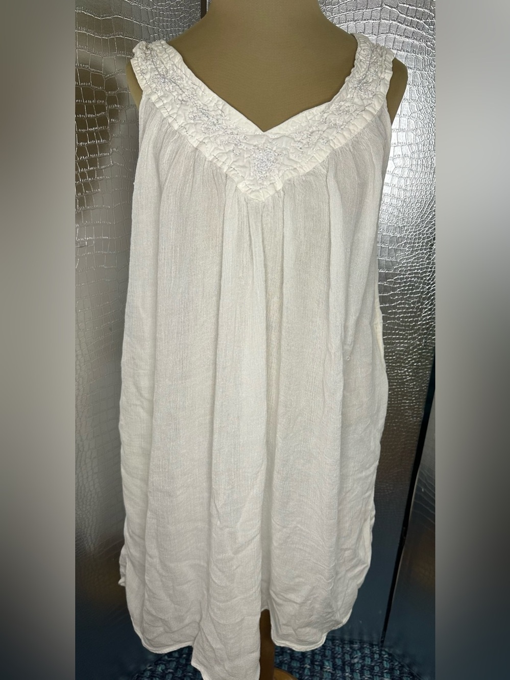 Neelam Vintage Boho Cream Embroidered V-Neck Tunic Dress